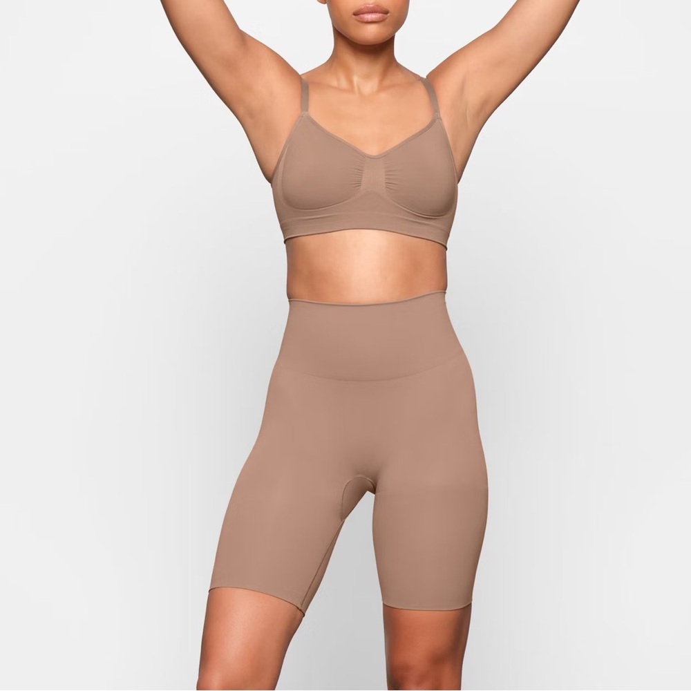 SKIMS SEAMLESS SCULPT BUTT LIFTING SHORT‎ size S Sienna